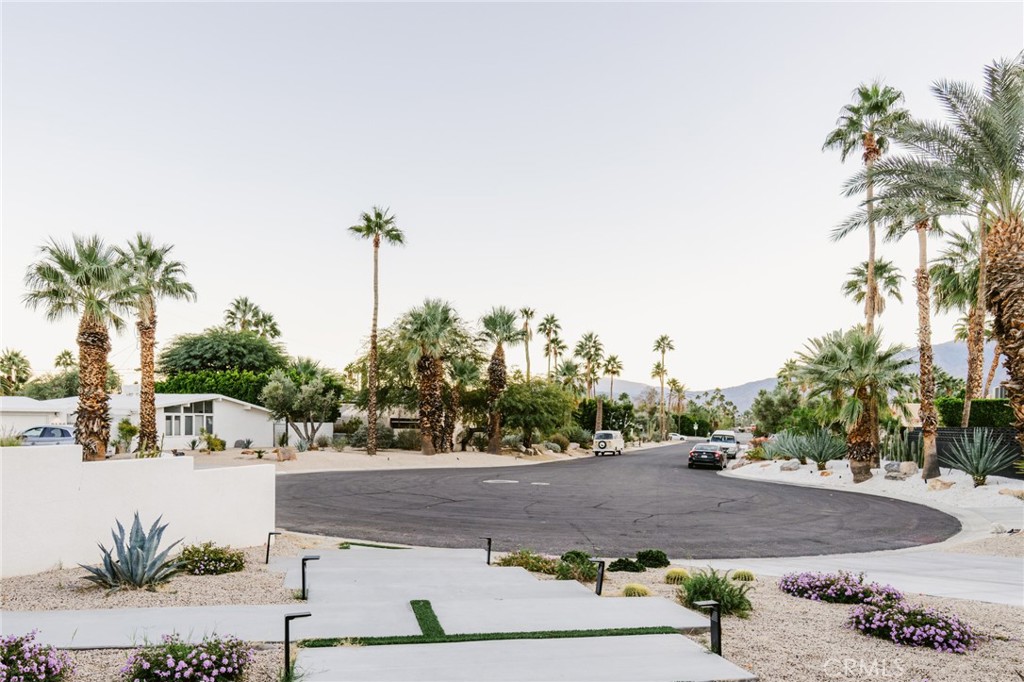 Central Palm Springs (33215) - Residential