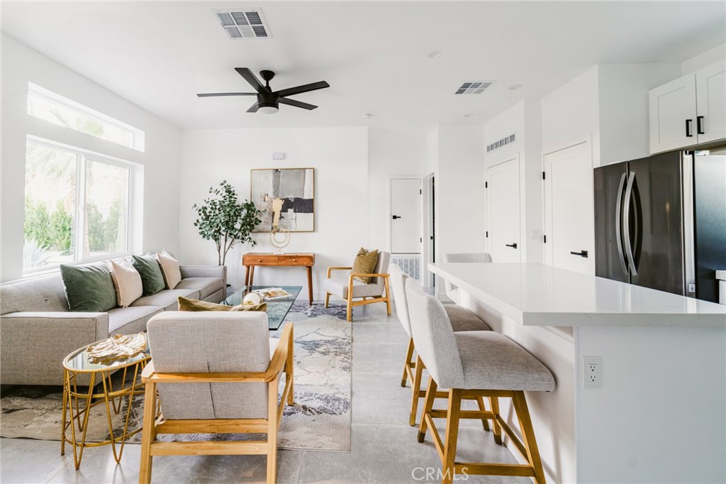 Central Palm Springs (33215) - Residential