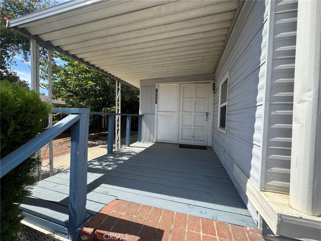 16437 Pinyon