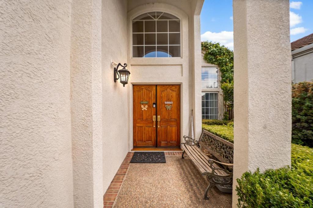 272 Edgewater Drive
