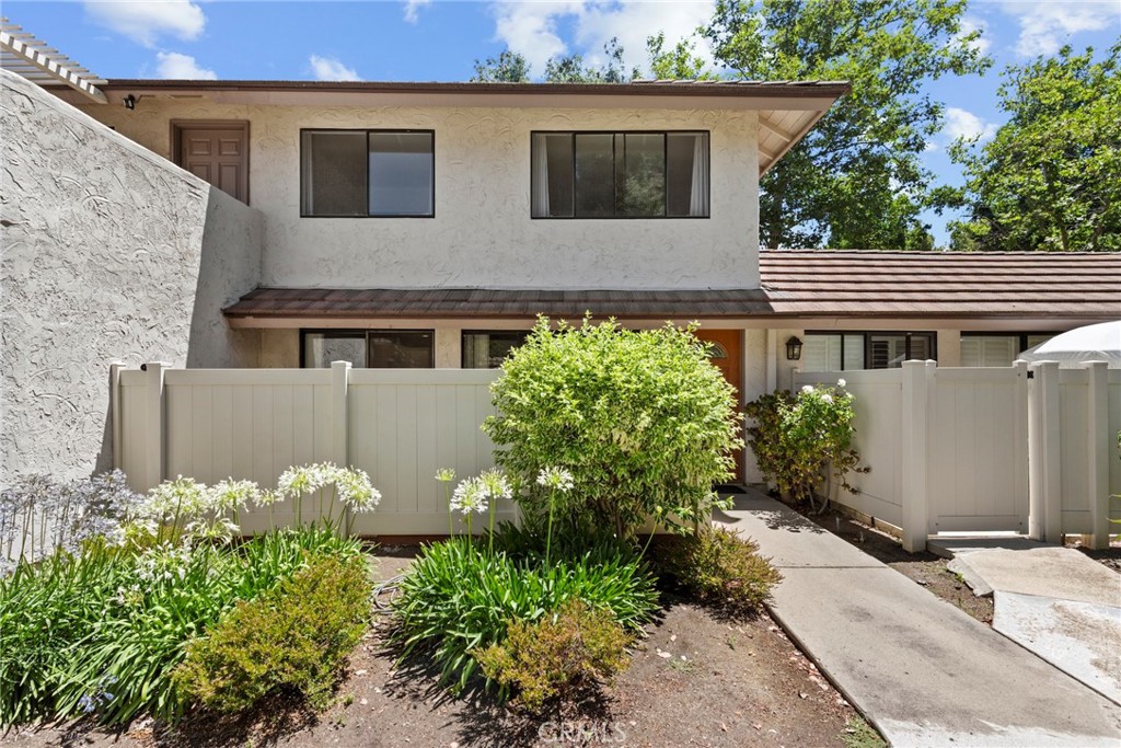 1184 Landsburn Circle