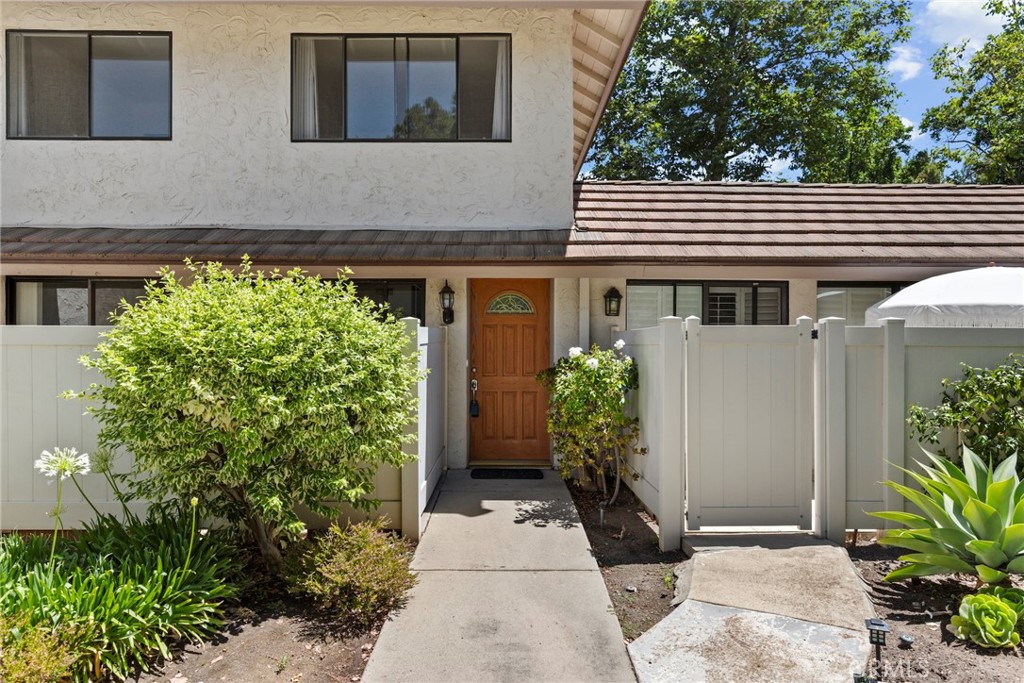 1184 Landsburn Circle