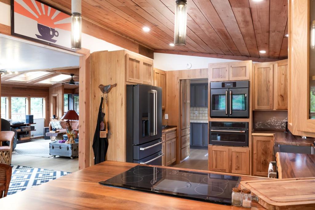 552 Bean Creek Road 177