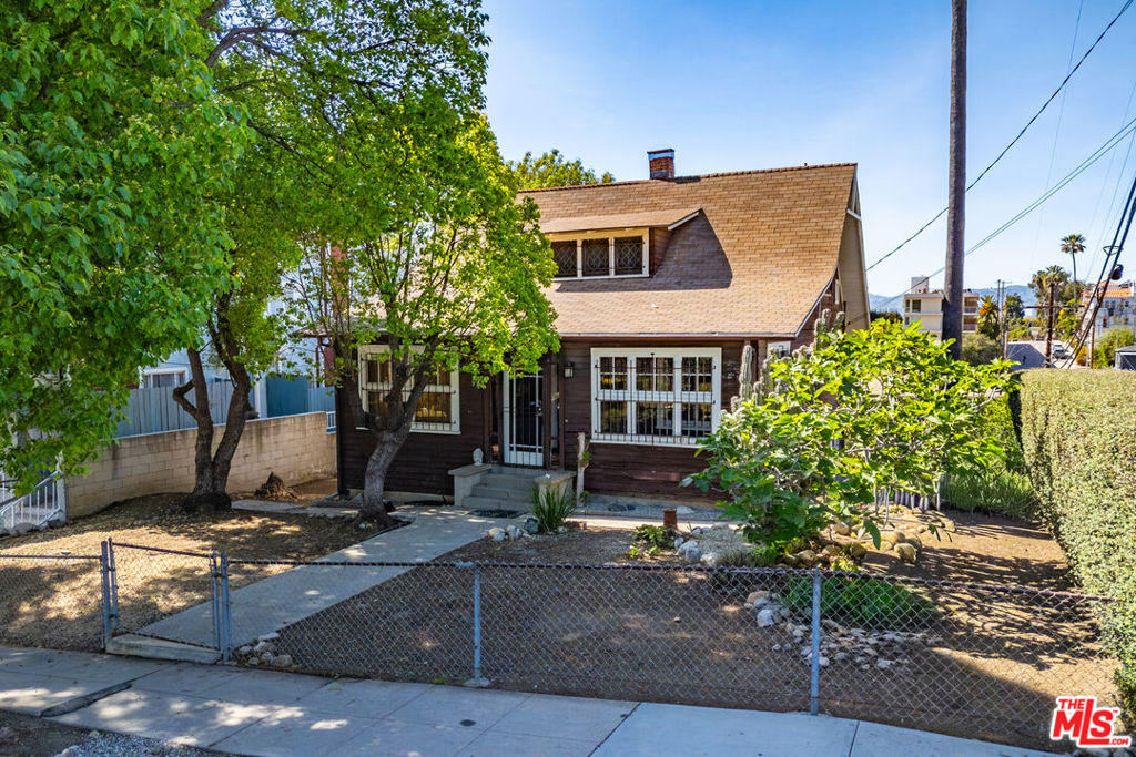 753 Micheltorena Street