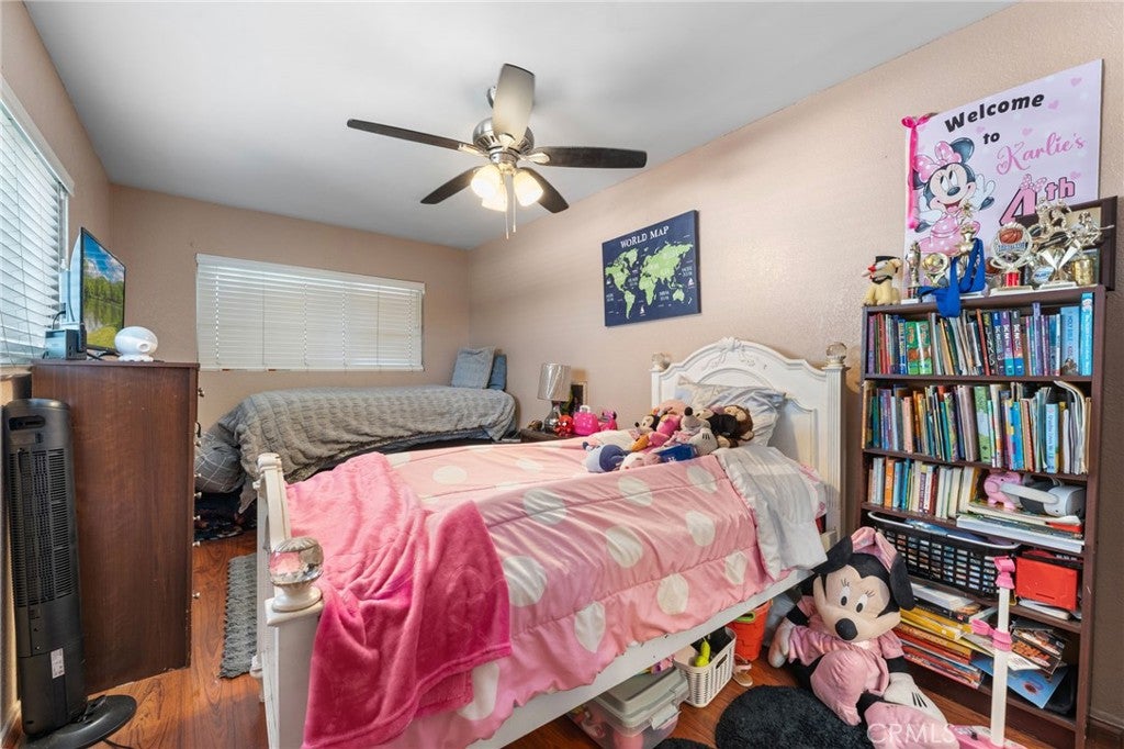 2526 E Van Buren