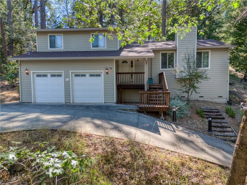 Photo of 15800 Rainbow DR, Cobb, CA 95426 (MLS # LC26139091)