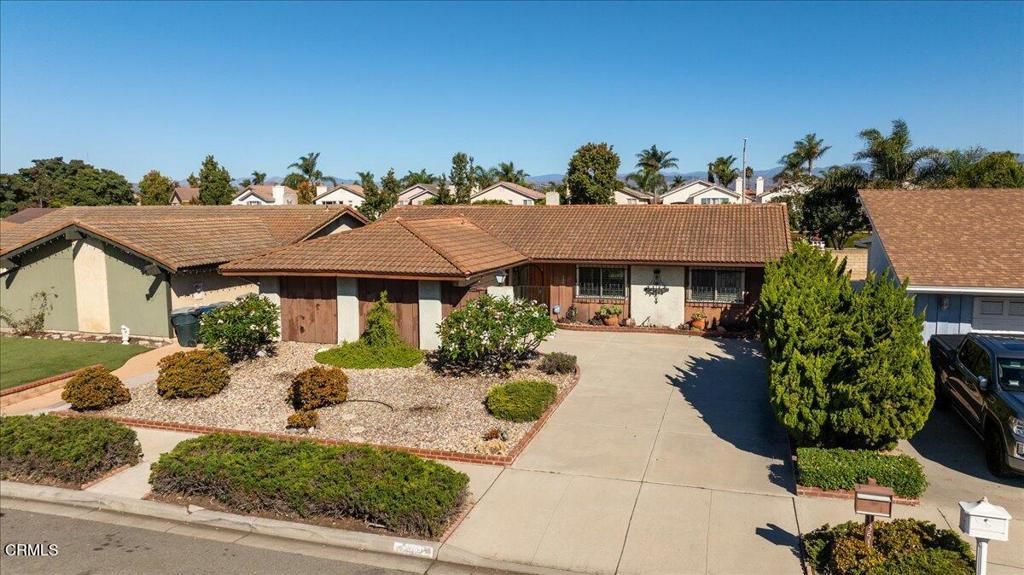 Photo of 1351 Kumquat Place, Oxnard, CA 93036 (MLS # V1-32983)