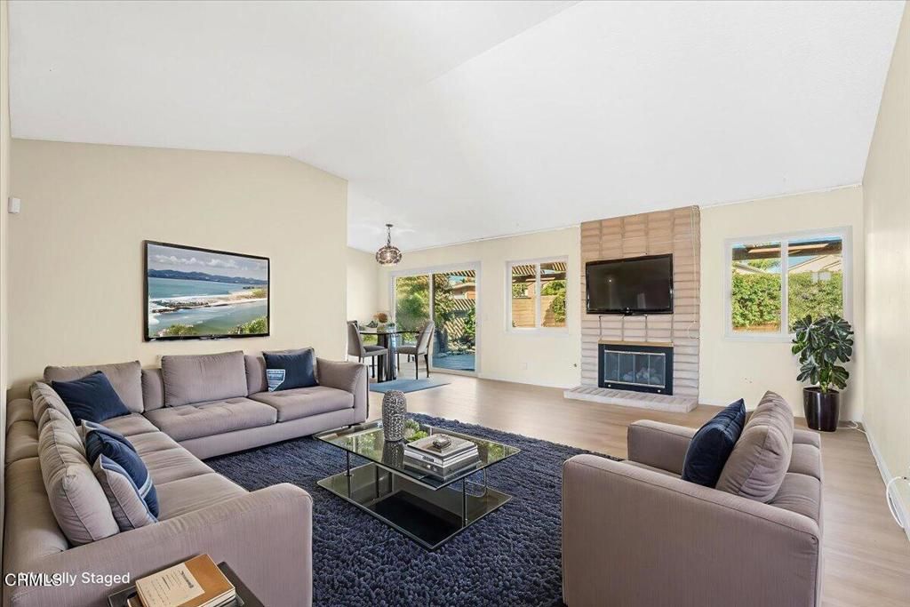 Photo of 1351 Kumquat Place, Oxnard, CA 93036 (MLS # V1-32983)