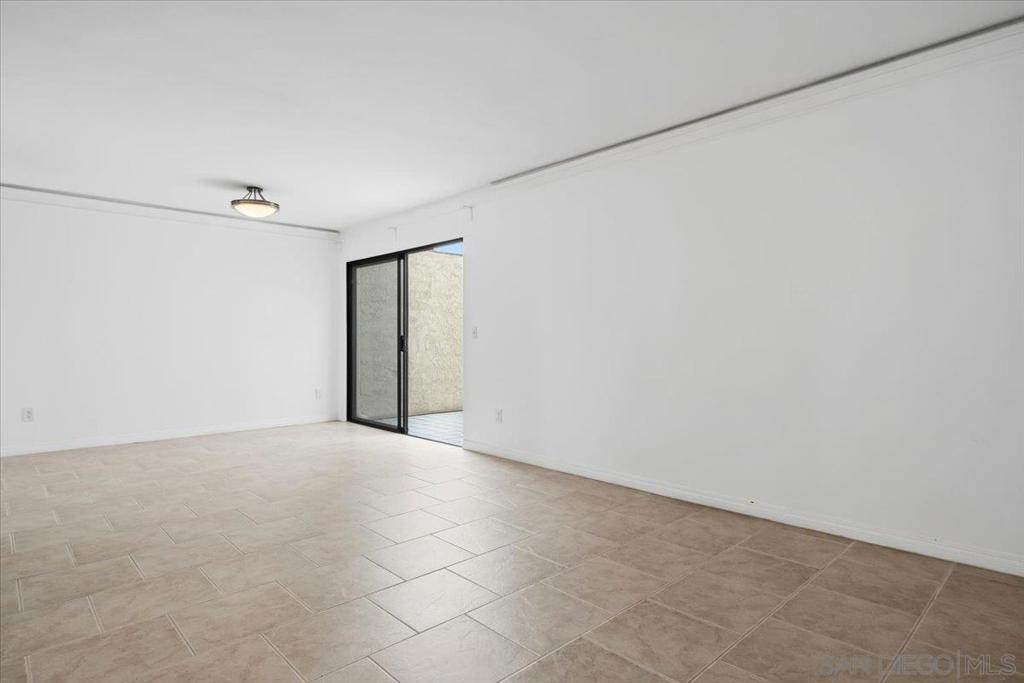 8725 Caminito Abrazo