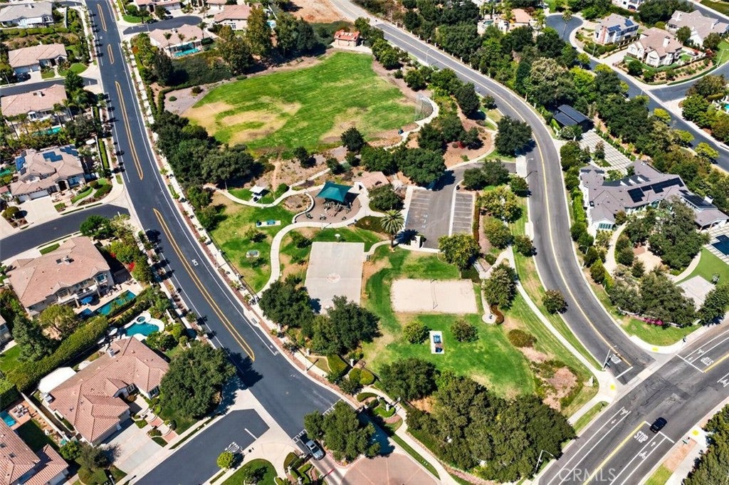 2420 Vista Del Sol