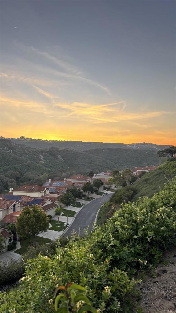 28758 Vista Valley Dr