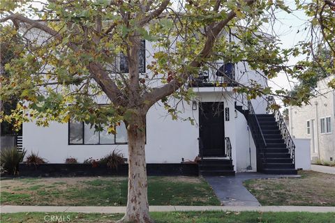 Photo of 1247 S Sycamore Avenue, Los Angeles, CA 90019 (MLS # SB25216120) Photo of 1247 S Sycamore Avenue, Los Angeles, CA 90019 (MLS # SB25216120)