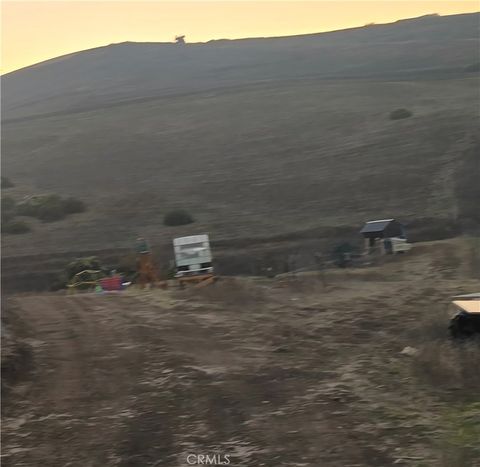 Tiny photo for 4575 Interlake Road, Bradley, CA 93426 (MLS # NS25256167)