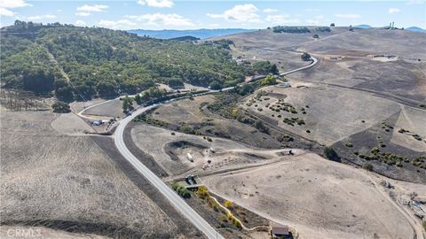 Tiny photo for 4575 Interlake Road, Bradley, CA 93426 (MLS # NS25256167)