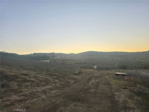 Tiny photo for 4575 Interlake Road, Bradley, CA 93426 (MLS # NS25256167)