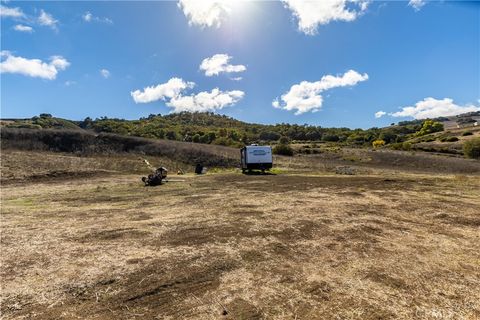 Tiny photo for 4575 Interlake Road, Bradley, CA 93426 (MLS # NS25256167)