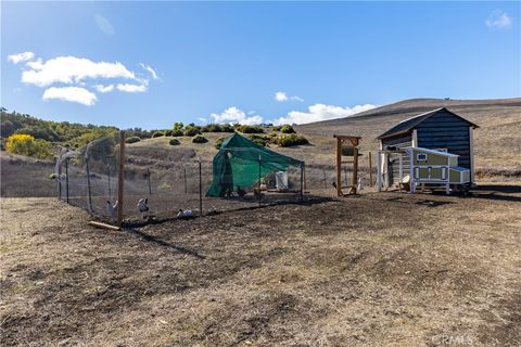 Tiny photo for 4575 Interlake Road, Bradley, CA 93426 (MLS # NS25256167)