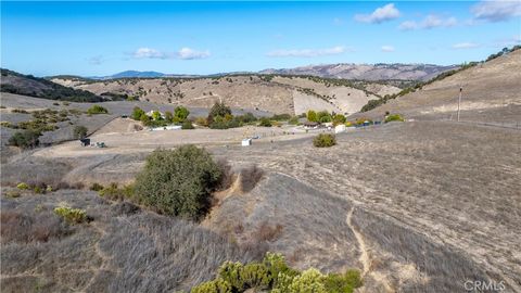 Tiny photo for 4575 Interlake Road, Bradley, CA 93426 (MLS # NS25256167)