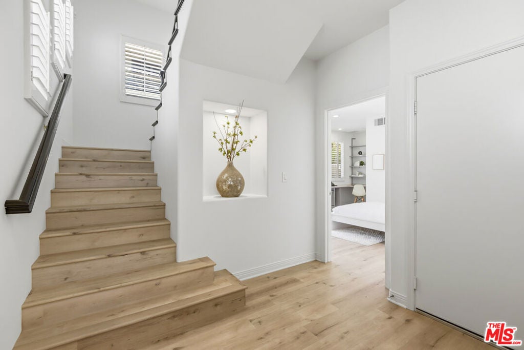 5856 Kiyot Way, Los Angeles CA 90094