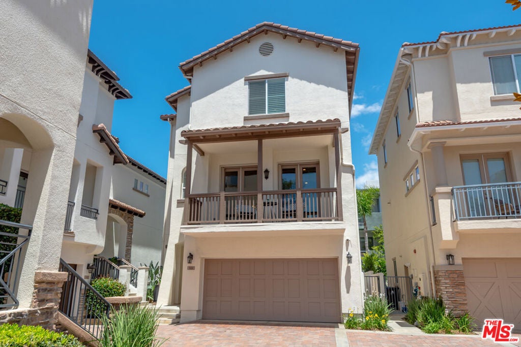 5856 Kiyot Way