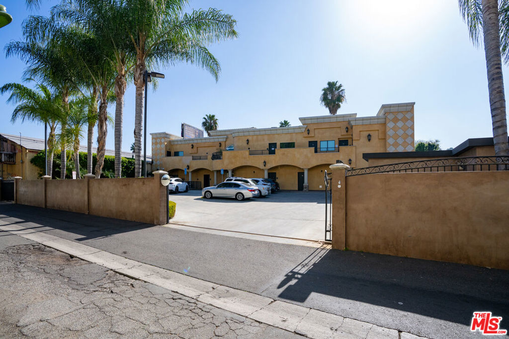 13833 Ventura Boulevard