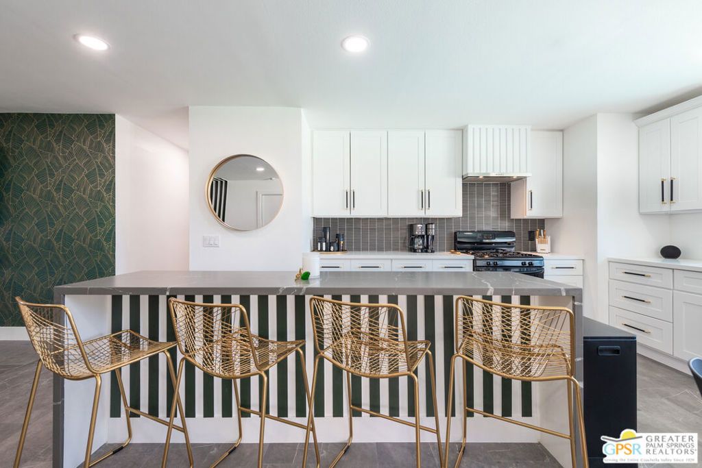 listing image 130721817593626225750
