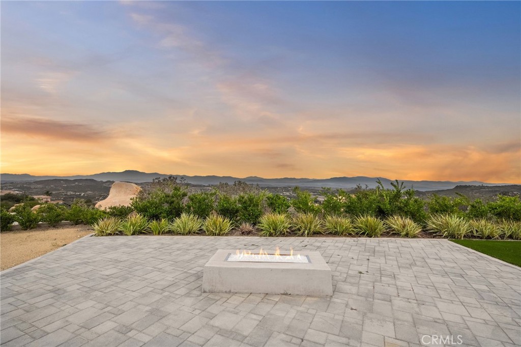 41612 Avenida De Encanto