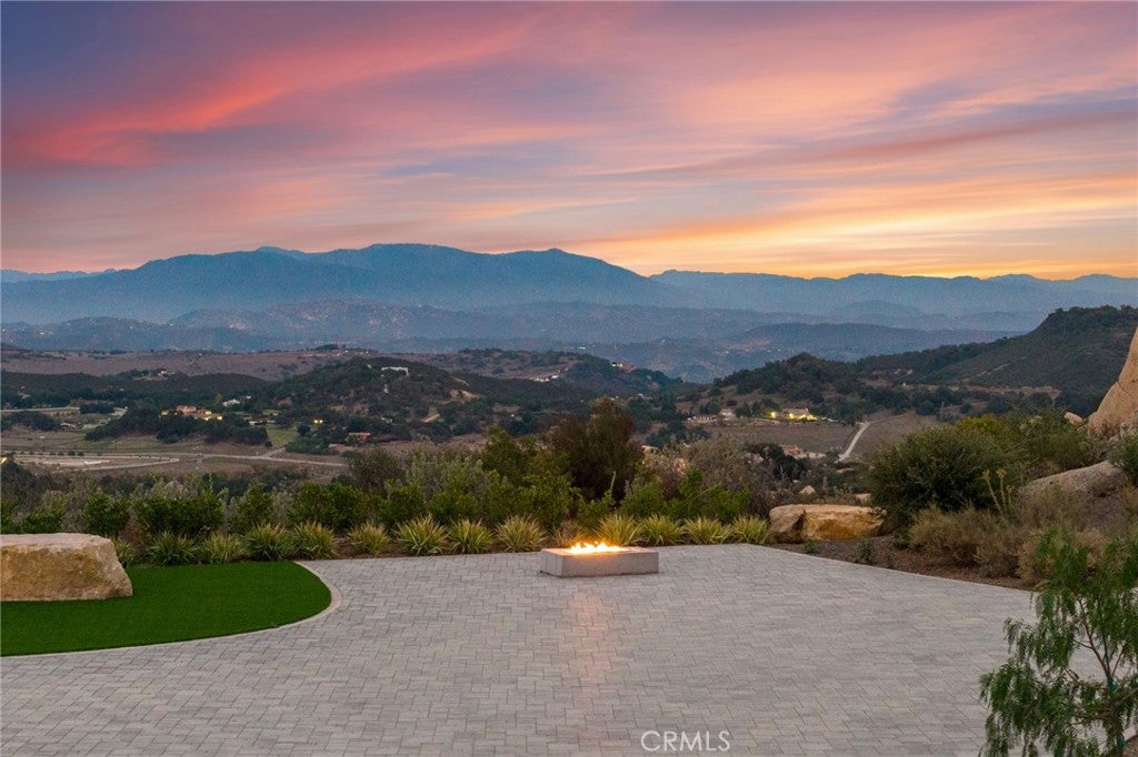 41612 Avenida De Encanto