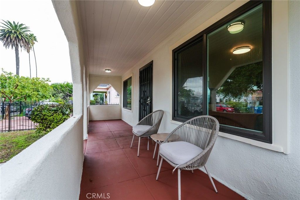 Photo of 5842 5th Avenue, Los Angeles, CA 90043 (MLS # PF25264258)