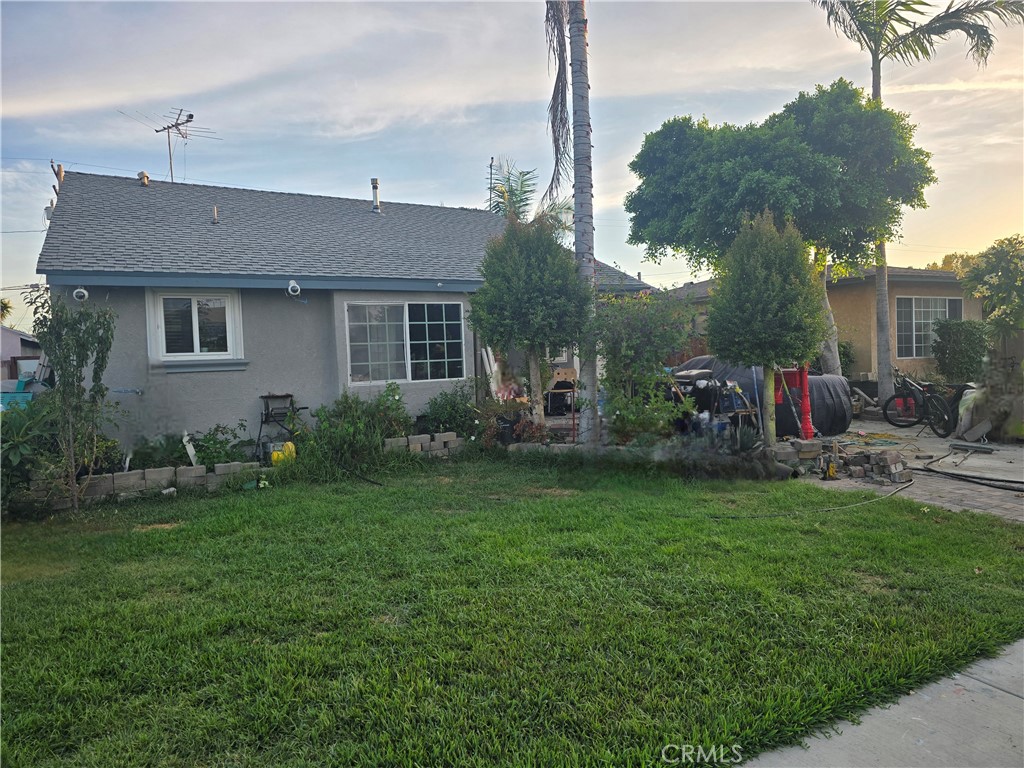 On the Markert for the first time in 40 years! This spacious 4 Bedroom 2 bathroom home combines comfort and value with central A/C ,energy saving solar panels ,updated copper pumbling and a roof only 6 years old.