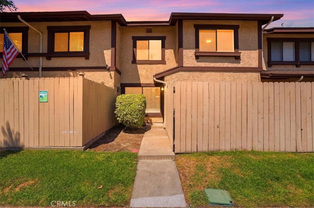 8601 Sunland BLVD