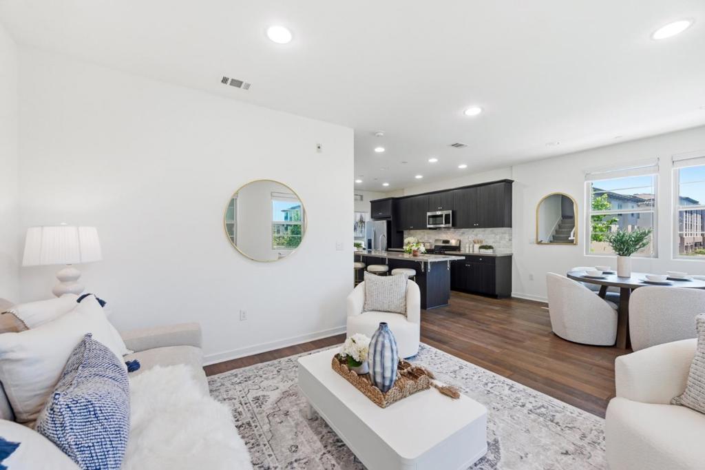 998 Arrowleaf Place