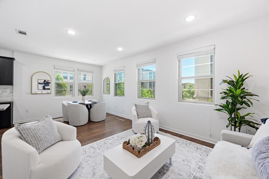 998 Arrowleaf Place