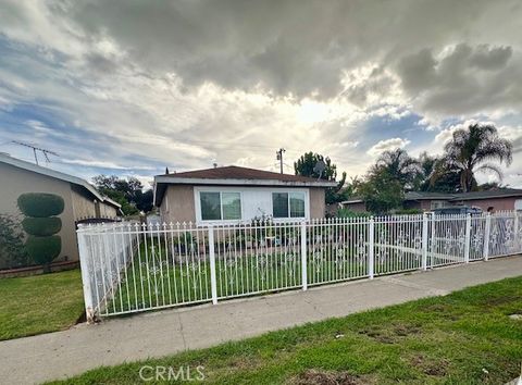 1626 W Mcfadden Santa Ana CA 92704