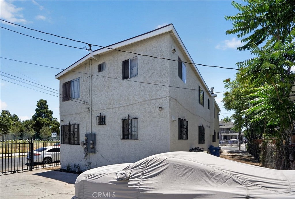 427 E 25th Street