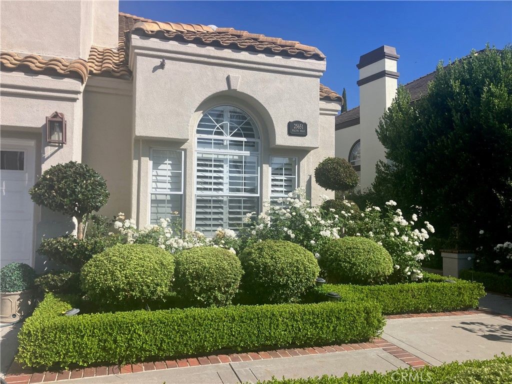 Photo of 25651 25651 Rolling Hills, Laguna Hills, CA 92653 (MLS # OC25232311)
