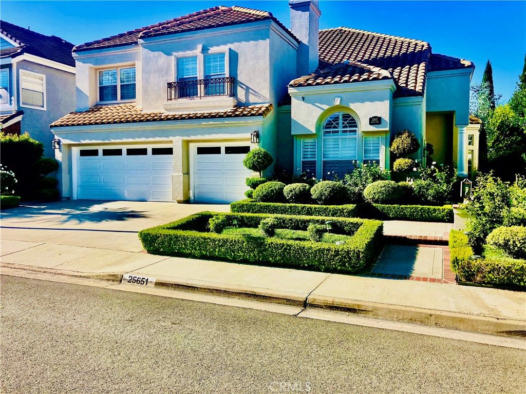 Photo of 25651 25651 Rolling Hills, Laguna Hills, CA 92653 (MLS # OC25232311)