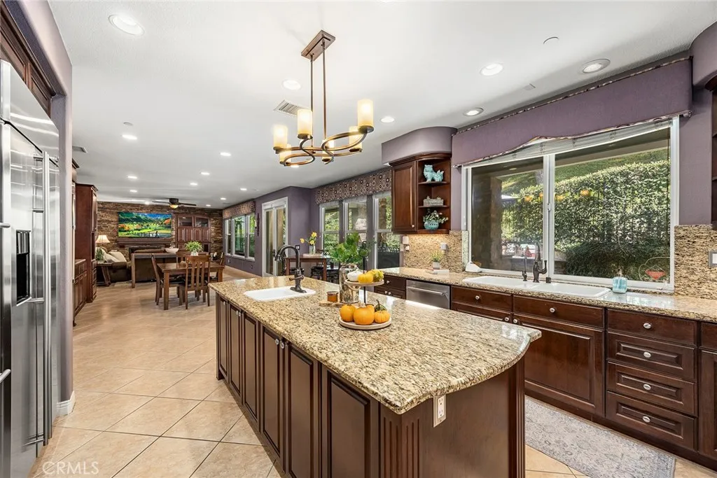 Yorba Linda, California 92887, United States, 5 Bedrooms Bedrooms, ,5 BathroomsBathrooms,Residential,Pending,227394