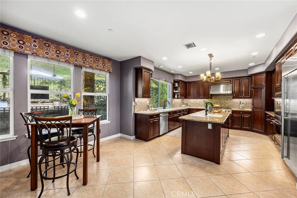 Yorba Linda, California 92887, United States, 5 Bedrooms Bedrooms, ,5 BathroomsBathrooms,Residential,Pending,227394