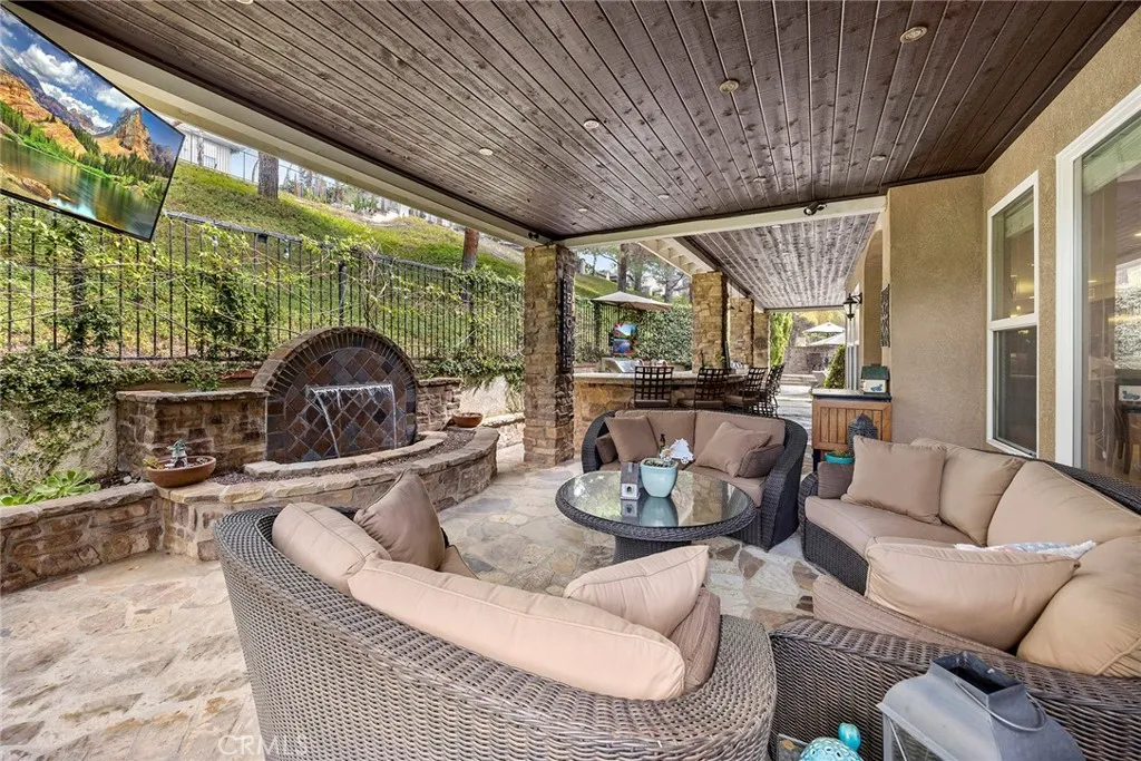 Yorba Linda, California 92887, United States, 5 Bedrooms Bedrooms, ,5 BathroomsBathrooms,Residential,Pending,227394