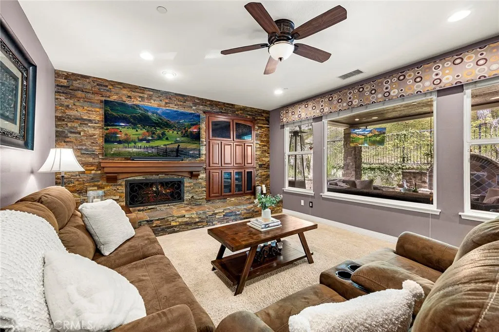 Yorba Linda, California 92887, United States, 5 Bedrooms Bedrooms, ,5 BathroomsBathrooms,Residential,Pending,227394