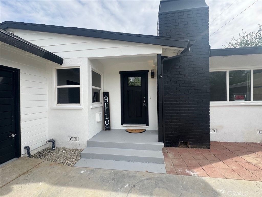 Photo of 318 W Avenue J10, Lancaster, CA 93534 (MLS # SR26066796)