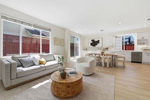 Photo of 950 Mouton Circle, East Palo Alto, CA 94303 (MLS # ML82040414)