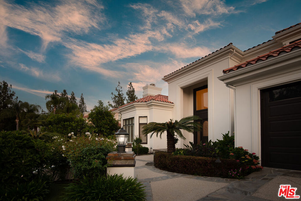 5411 Villawood Circle