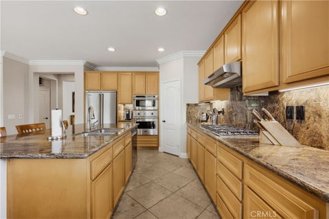 Tiny photo for 27591 Paper Bark AVE, Murrieta, CA 92562 (MLS # SW26183440)