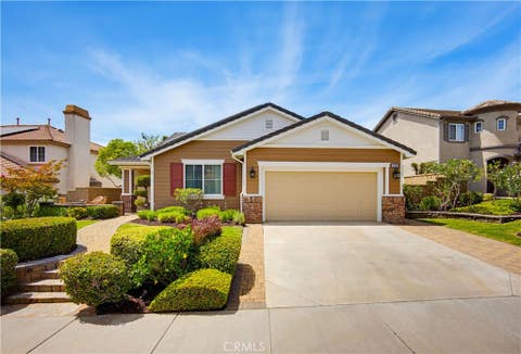 Photo of 27591 Paper Bark AVE, Murrieta, CA 92562 (MLS # SW26183440)