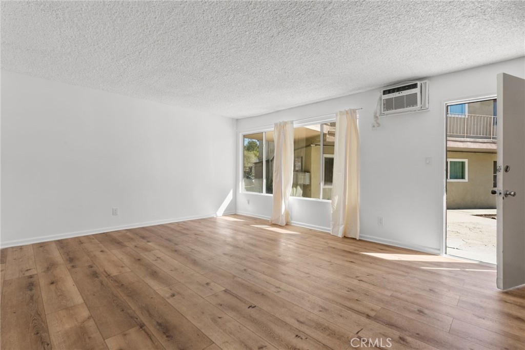 8649 Sunland Boulevard 5