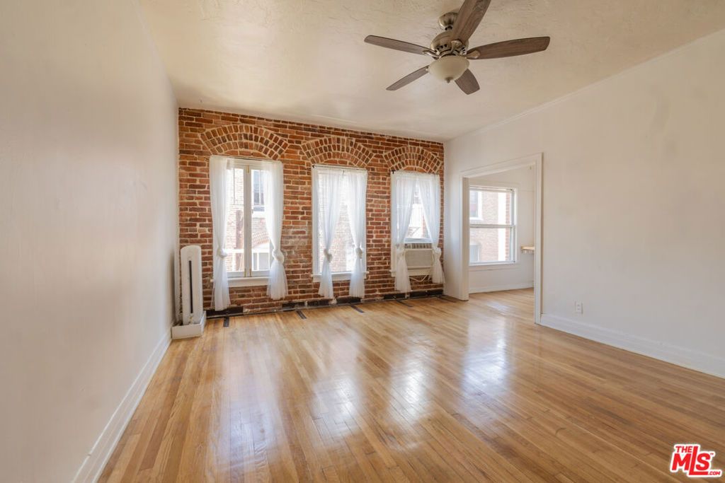 Photo of 2121 James M Wood Boulevard #411, Los Angeles, CA 90006 (MLS # 25585279)