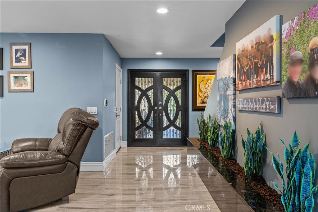 1124 Dennis Drive