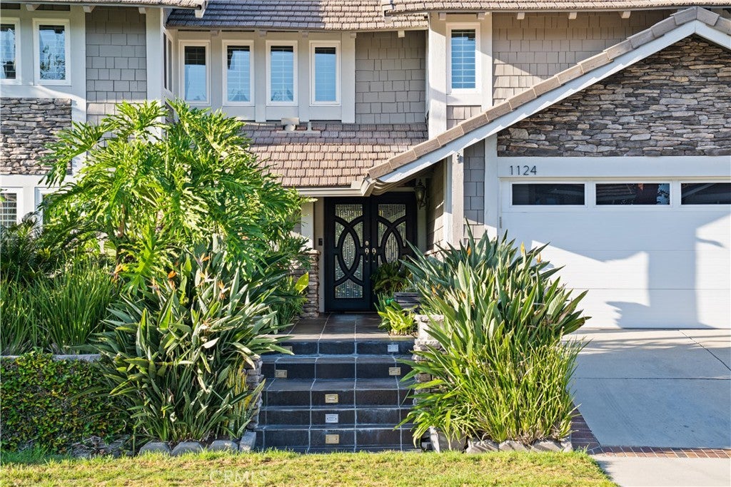 1124 Dennis Drive